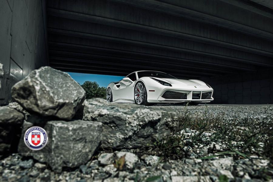  Ferrari 488 GTB on HRE Wheels (HRE P101) 2016 года  (фото 2 из 13)